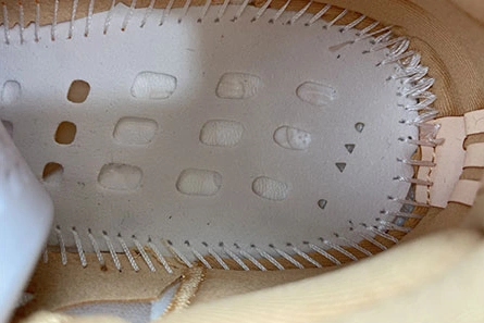 Value-driven Unique 1426 adidas Yeezy Boost 350 V2 GW2870