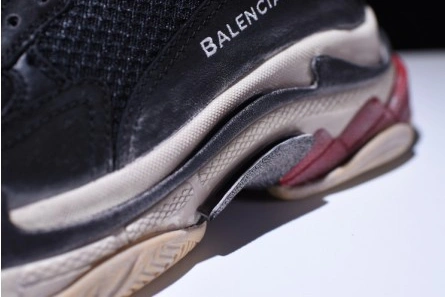 Replica Versatile 1511 BALENCIAGA TRIPLE S W06E1-1000