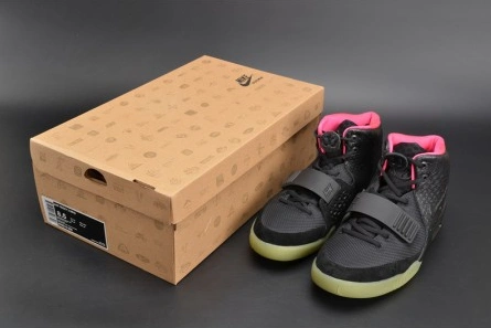 Master copy Versatile 7639 NIKE AIR YEEZY 2 