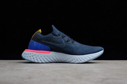 Style match Vibrant 1638 Nike Epic React Flyknit blue AQ0067-400