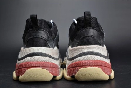 Non-authentic version Vibrant 4829 BALENCIAGA 17FW TRIPLE S TRAINER  BLACK  RED MENS W05M23972
