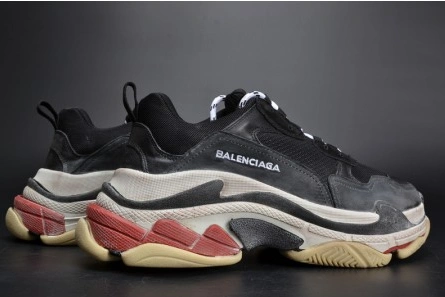 Non-authentic version Vibrant 4829 BALENCIAGA 17FW TRIPLE S TRAINER  BLACK  RED MENS W05M23972