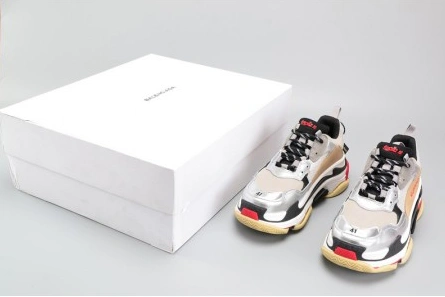 Superclone Vibrant 501 BALENCIAGA 17FW TRIPLE S 656686-W06G0-1001