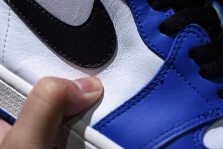 Price-wise Vibrant 6270 Jordan 1 Retro High Game Royal 555088-403