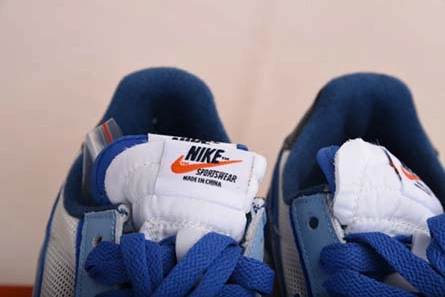 Vibrant 7822 NIKE LDWAFFLE SACAI BV2552-401