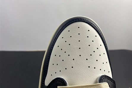 Non-authentic version Vibrant 8010 Travis Scott x Fragment x Air Jordan 1 Low OG DM7866-140
