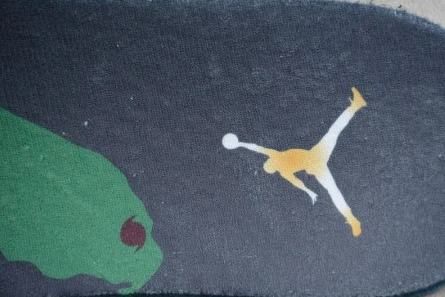 1:1 copy WellDesigned 1681 Air Jordan 1 High OG