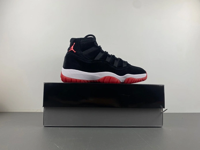 WellDesigned 210 Air Jordan 11 WMNS “Bred Velvet” DB5457-061