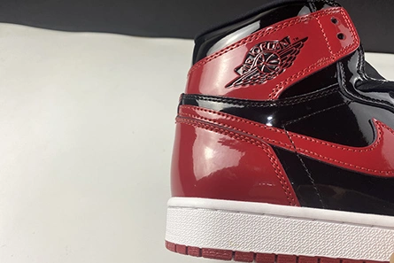Style match WellDesigned 8239 Air Jordan 1 High OG “Bred Patent” 555088-063