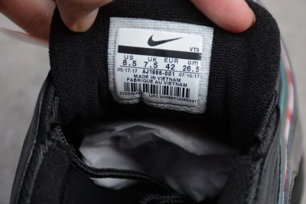 Non-authentic version WellDesigned 827 NIKE AIR MAX 97 OG  UNDFTD 