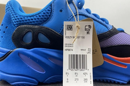 Lookalike WellDesigned 8925 Yeezy Boost 700 