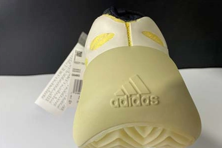 Pricetag-smart Yeezy 700 V3 “Srphym” G54853 Timeless 8333