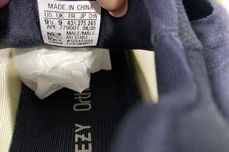 Pricetag-smart Yeezy 700 V3 “Srphym” G54853 Timeless 8333