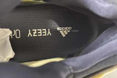 Pricetag-smart Yeezy 700 V3 “Srphym” G54853 Timeless 8333