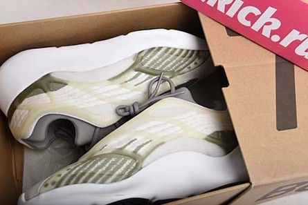 Reproduction Yeezy Boost 700 V3 EF9899 Soft 5285