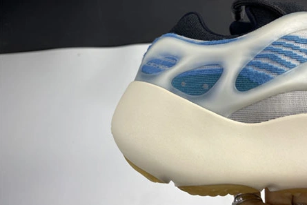Mirror Yeezy Boost 700 V3 GY0260 Bright 3631