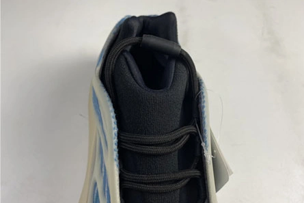 Mirror Yeezy Boost 700 V3 GY0260 Bright 3631