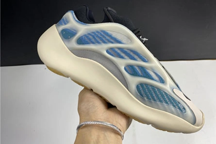 Mirror Yeezy Boost 700 V3 GY0260 Bright 3631