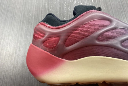 Lookalike adidas Yeezy 700 V3 Fade Carbon GW1814 Elegant 2130