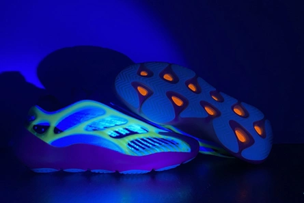 Inspired design adidas Yeezy 700 V3 Fade ID1674 StreetReady 1041