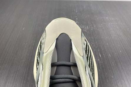 Inspired design adidas Yeezy 700 V3 Fade ID1674 StreetReady 1041