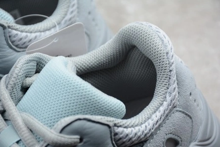 Lookalike adidas Yeezy Boost 700 Compact 4986