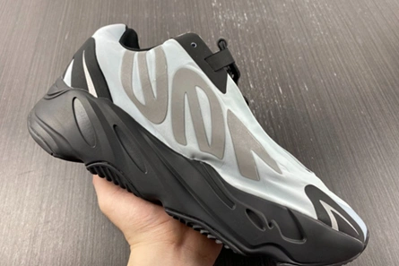 Master copy adidas Yeezy Boost 700 MNVN Blue Tint GZ0711 Functional 5340