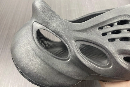 Budget-friendly adidas Yeezy Foam RNNR Onyx  HP8739 Sophisticated 8990