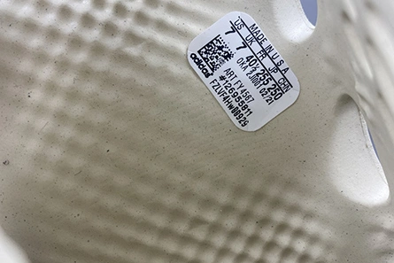 Cost-effective adidas Yeezy Foam RNNR Sand  FY4567 Lightweight 9800