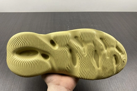 Parallel design adidas Yeezy Foam RNNR Sulfur  GV6775 Comfortable 6199