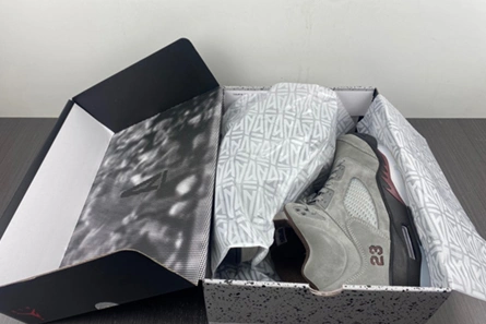 Lightweight A Ma Maniére x Air Jordan 5 “Light Bone” FD1330-006 576