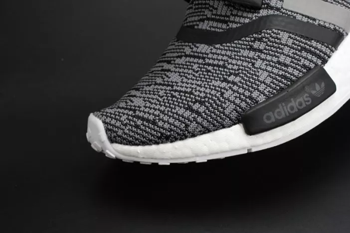 Comfortable ADIDAS NMD R1 GLITCH CAMO PACK BLACK   SOLID GREY  MENS BB2884 1836
