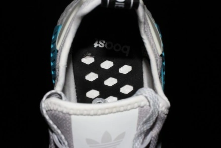 ADIDAS NMD R1 NOMAD  WHITE   CYAN  S80207 Practical 1845