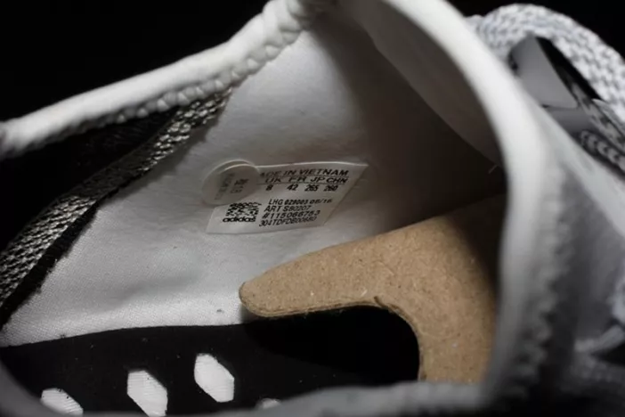 ADIDAS NMD R1 NOMAD  WHITE   CYAN  S80207 Practical 1845
