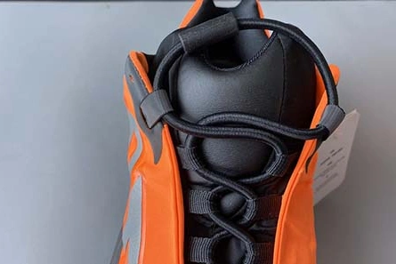 Soft ADIDAS YEEZY BOOST 700 MNVN ORANGE - FV3258 1720