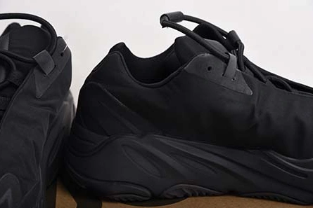 ADIDAS YEEZY BOOST 700 MNVN TRIPLE BLACK - FV4440 Classic 1697