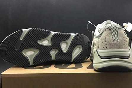 Flexible ADIDAS YEEZY BOOST 700 SALT - EG7487 1718
