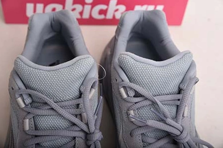 TopPick ADIDAS YEEZY BOOST 700 V2 “HOSPITAL BLUE” - FV8424 1768