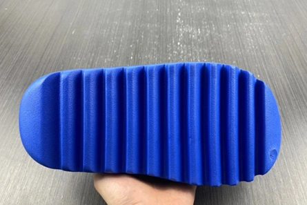 Unique ADIDAS YEEZY SLIDE ID4133 2093