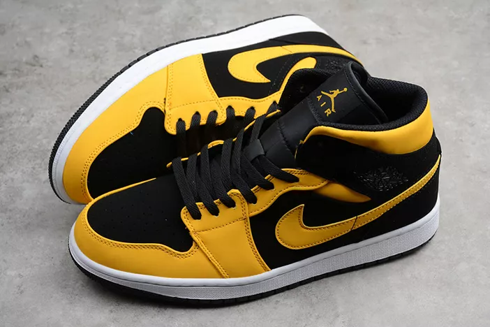 AIR JORDAN 1 MID Sleek 267