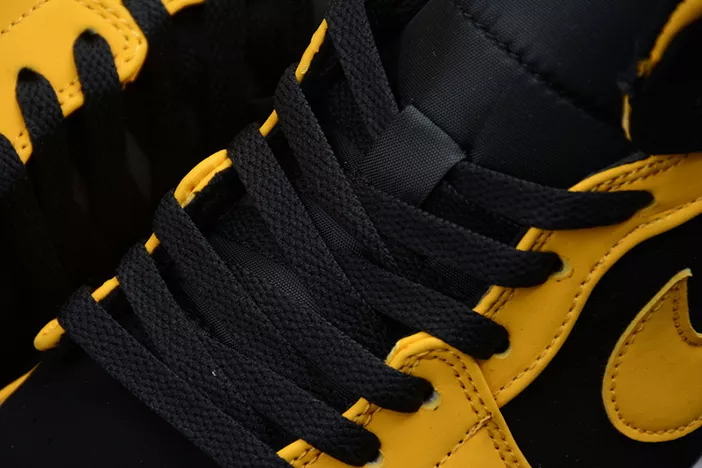 AIR JORDAN 1 MID Sleek 267