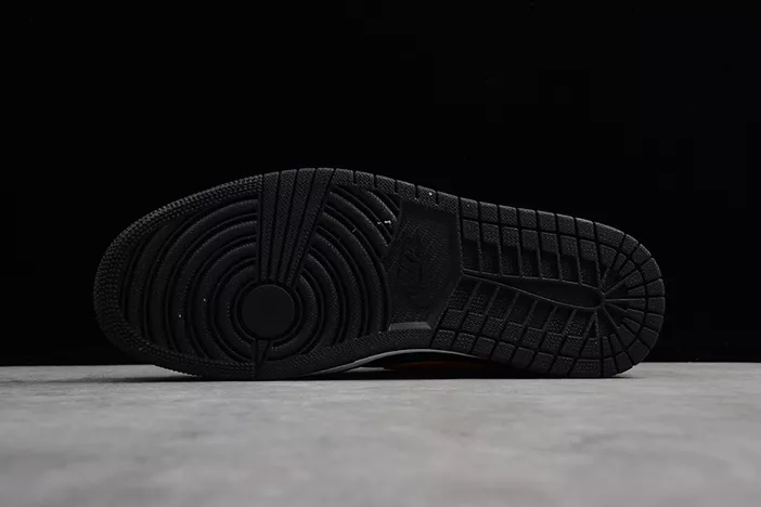 AIR JORDAN 1 MID Sleek 267
