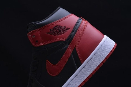 Flexible AIR JORDAN 1 RETRO 285