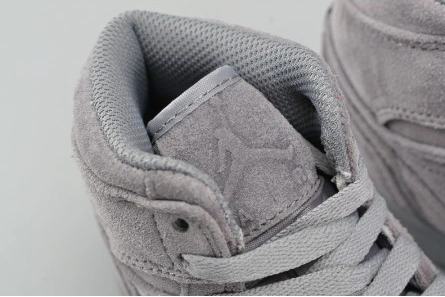 EyeCatching AIR JORDAN 1 RETRO HIGH BG (GS) wolf grey womens 705300-031 305