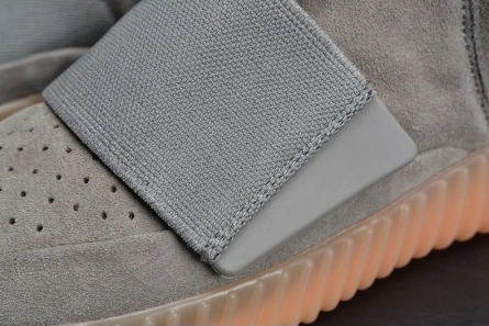 HighQuality Adidas Yeezy 750 Boost Light Grey Gum Glow Dark BB1840 1776