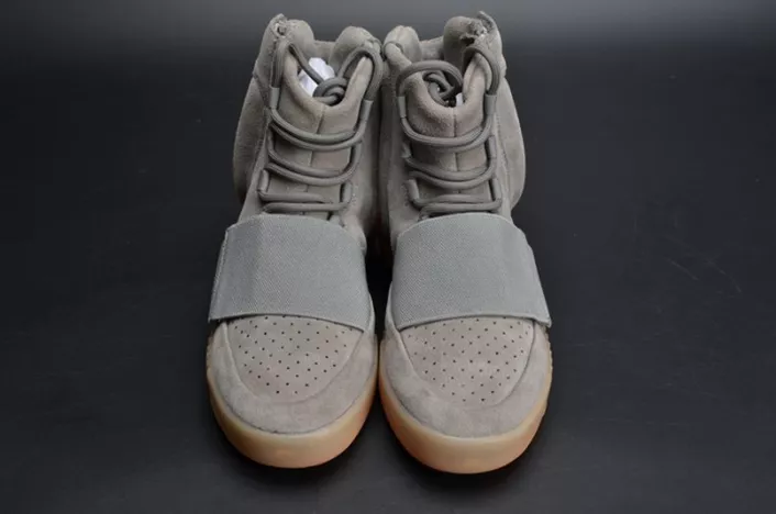 HighQuality Adidas Yeezy 750 Boost Light Grey Gum Glow Dark BB1840 1776