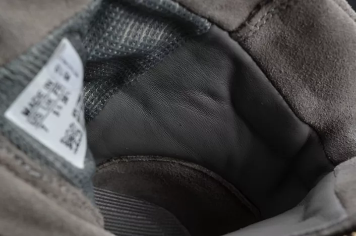 HighQuality Adidas Yeezy 750 Boost Light Grey Gum Glow Dark BB1840 1776