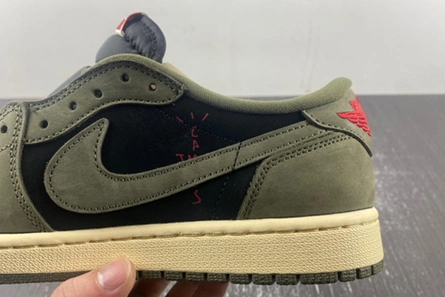 8352 TS x AJ1 Travis Scott x Air Jordan 1 Low OG DM7866- Minimalist 70
