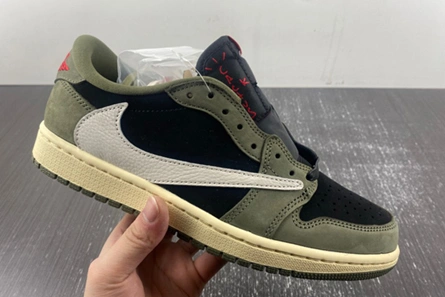 8352 TS x AJ1 Travis Scott x Air Jordan 1 Low OG DM7866- Minimalist 70