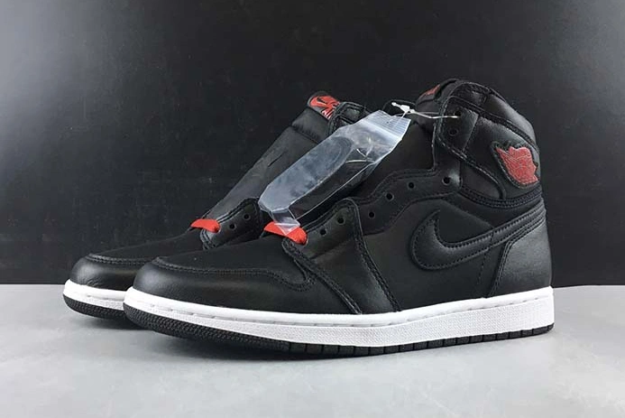 Air Jordan 1 “Black Satin” 555088-060 Fashionable 244